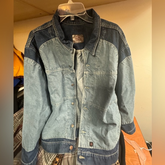 Custom denim jacket - Picture 6 of 11
